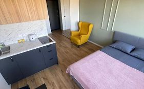 22 Airport Apartment